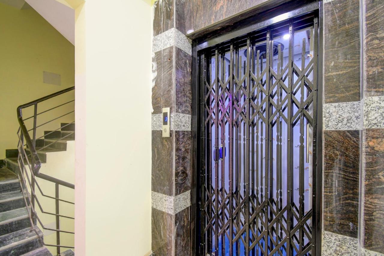 Oyo 92945 The Rs Villa 加尔各答 外观 照片
